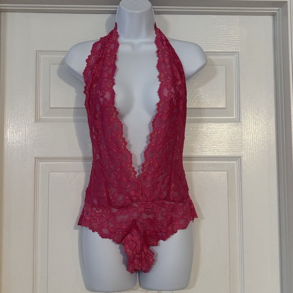 Frederick's of Hollywood Fuchsia Lace Halter Teddy Bodysuit L Sexy Boudoir New